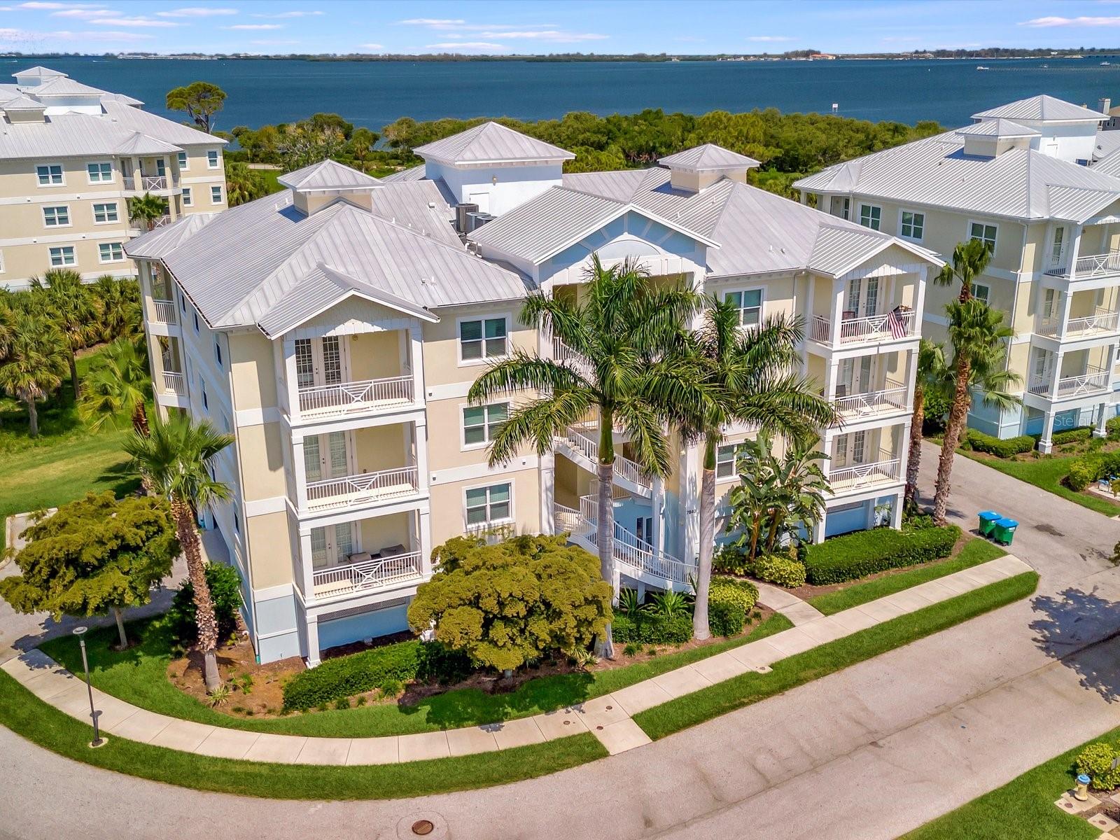 Luxurious Bay View Living with Resort-Style Amenities: 2 Bed, 2 Bath Condo in West Bradenton and the coveted Palma Sola Bay Club on the east side of Palma Sola Bay! Experience breathtaking panoramic bay views with amazing sunsets from the privacy of your own unit and walk the grounds to live, swim, or kayak the Florida lifestyle! Convenient location with ease to Beach, Restaurants, Bars, Golf, Shopping, IMG Academy, Parks, etc.
Extra discounts to be applied for multiple months!
*All bookings are subject to HOA approval that will include background checks. Minimum of 15 days advance notice for booking.