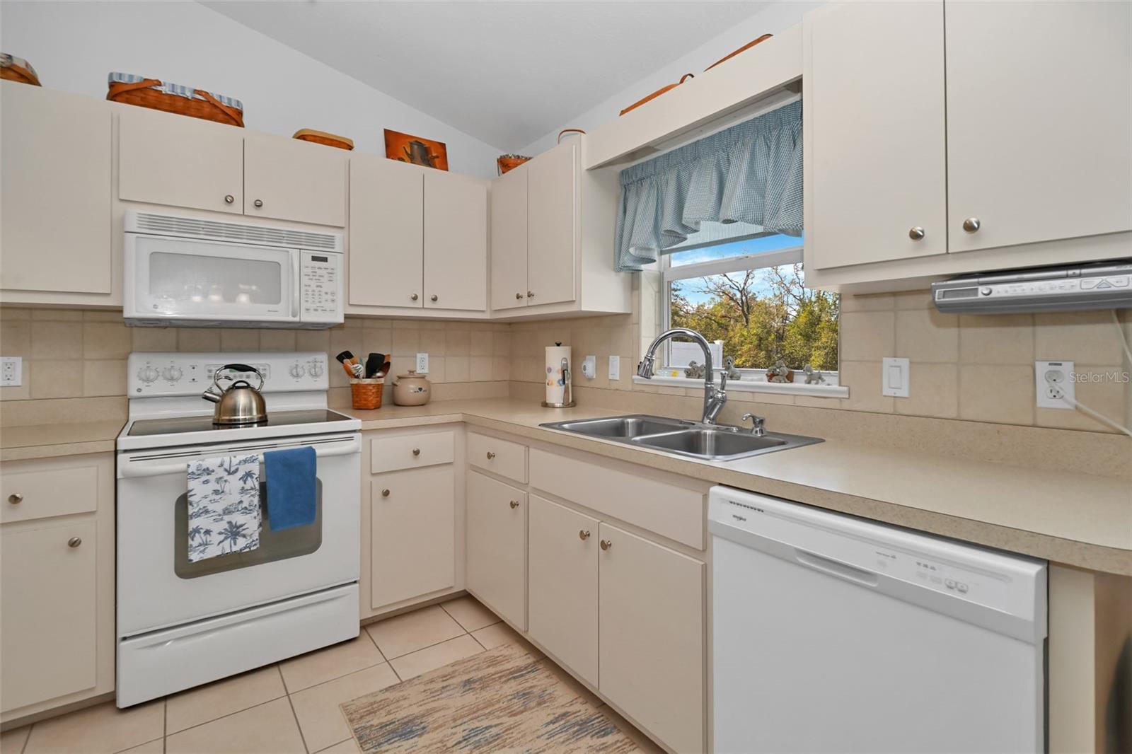 CRYSTAL GLEN - Residential