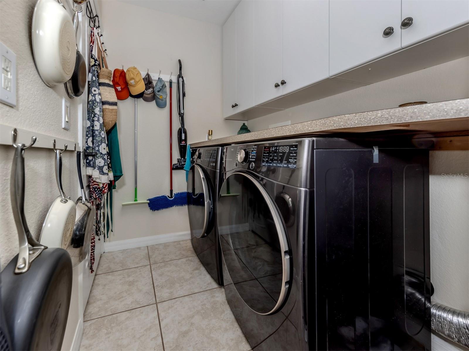 STONEYBROOK AT VENICE - Residential