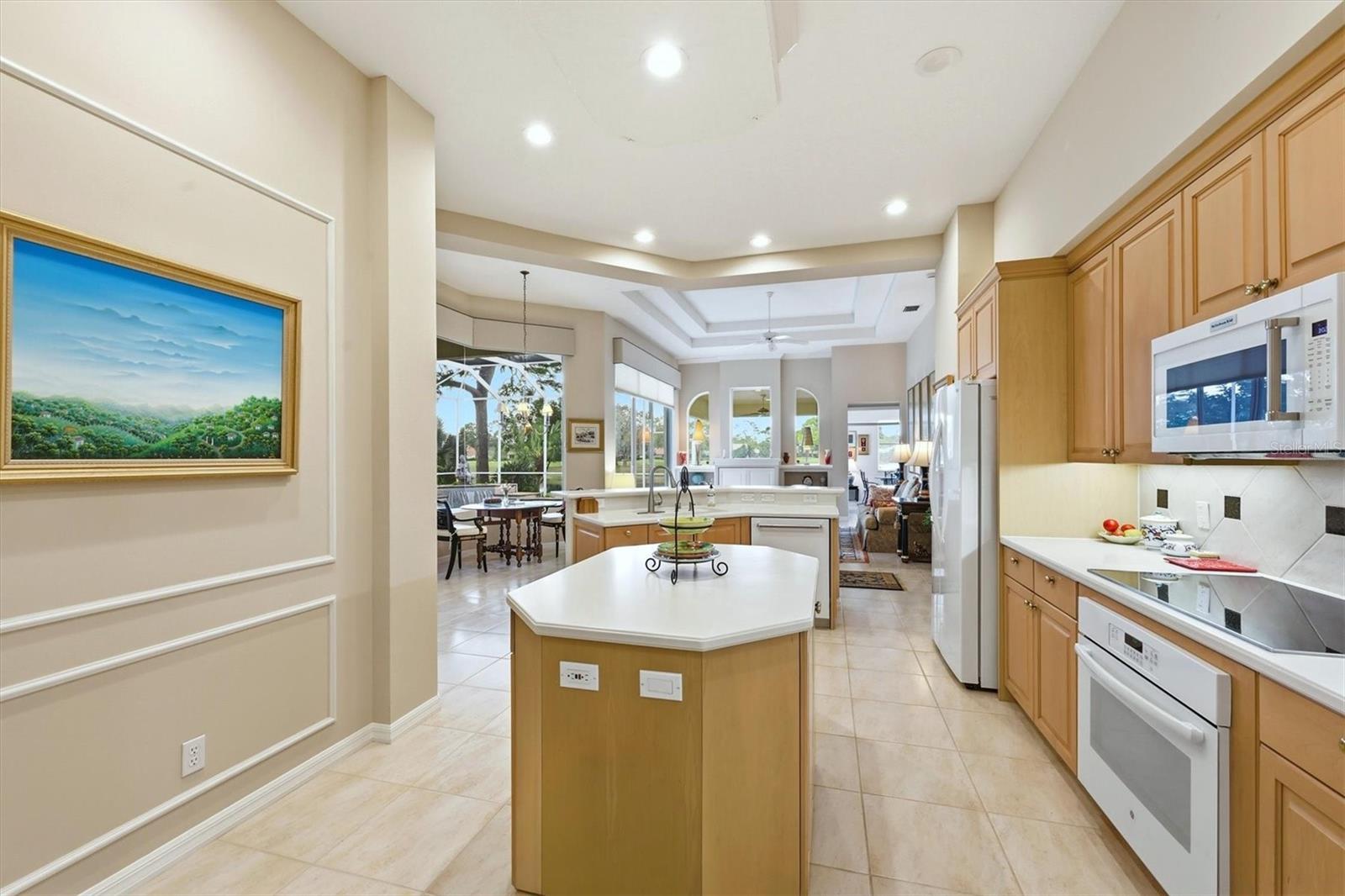 UNIVERSITY PARK COUNTRY CLUB - Residential