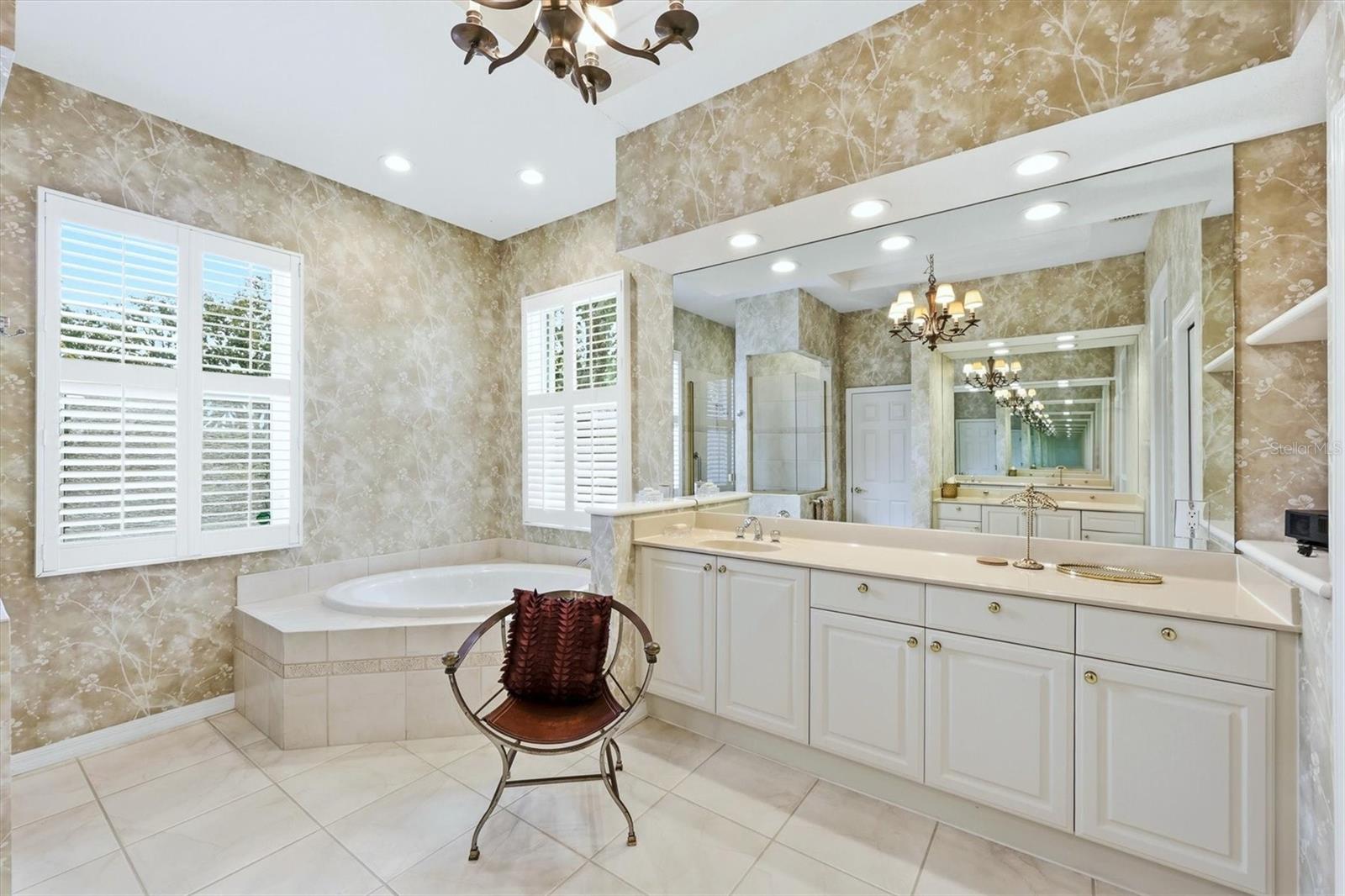 UNIVERSITY PARK COUNTRY CLUB - Residential