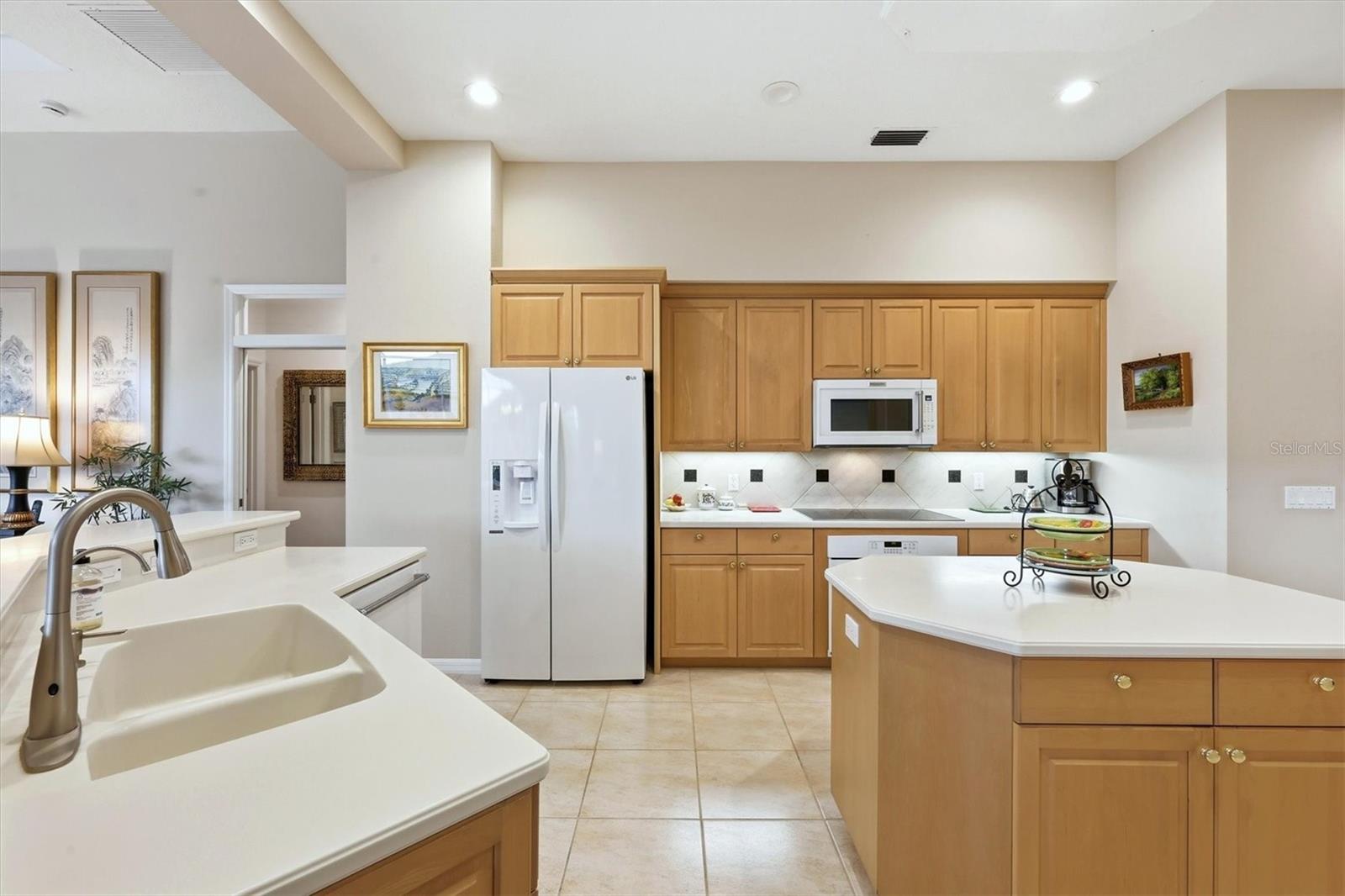 UNIVERSITY PARK COUNTRY CLUB - Residential