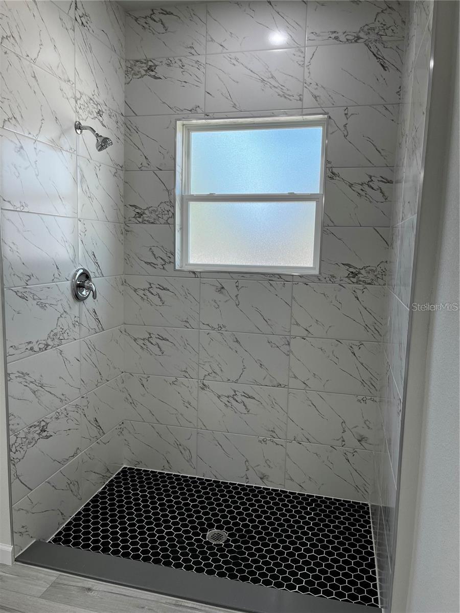 MARION OAKS - Residential Lease