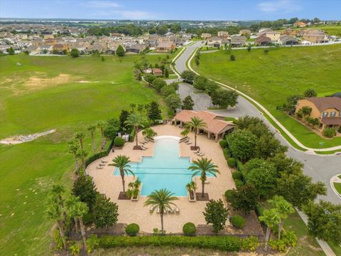 A home in MINNEOLA