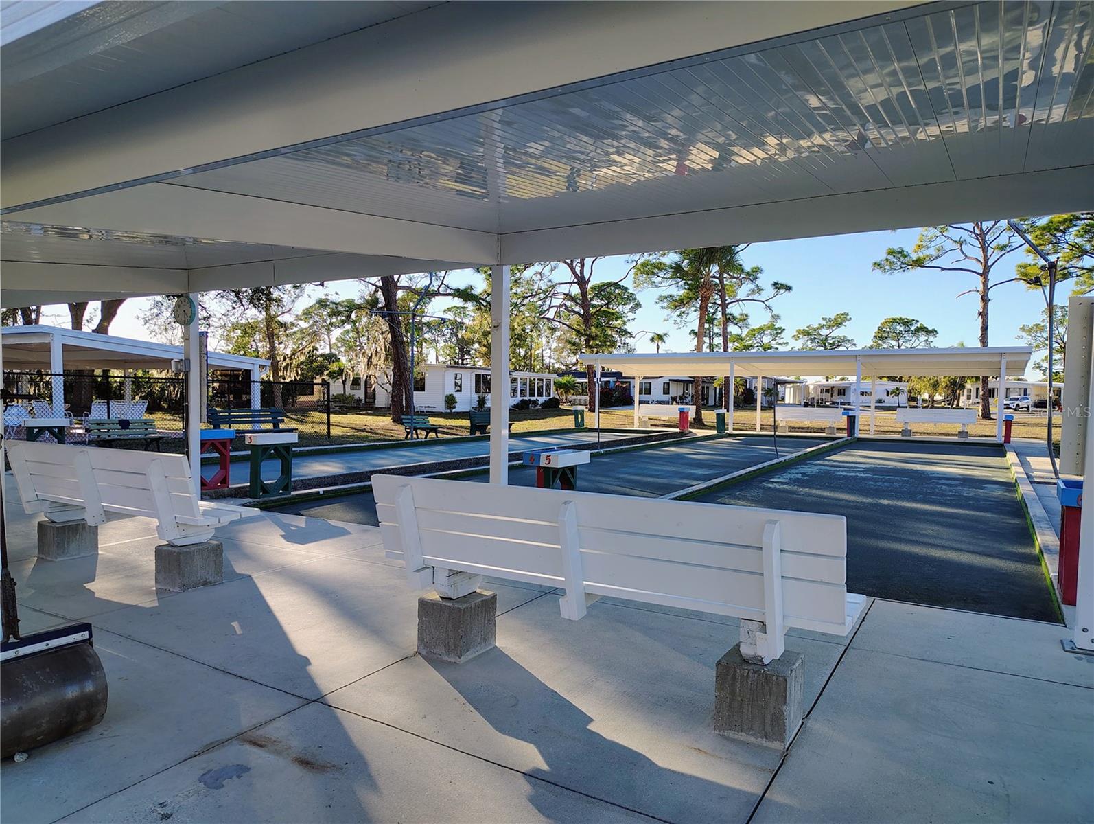 HOLIDAY PARK - Residential