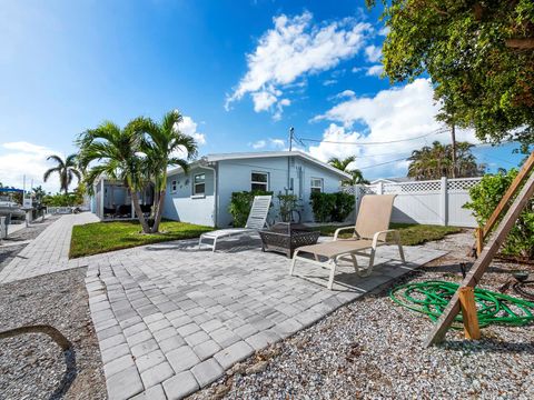 A home in LONGBOAT KEY