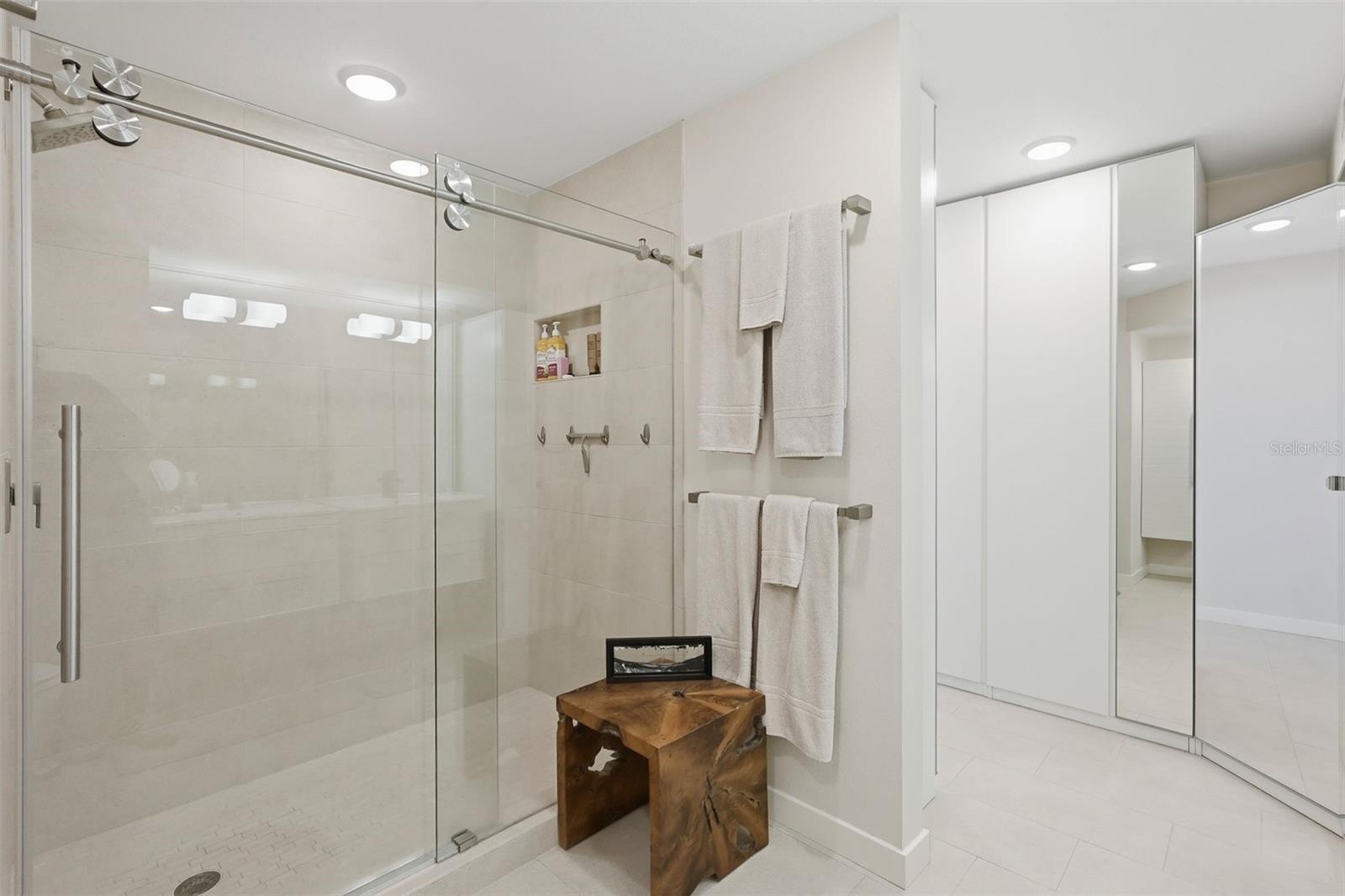 BELLEAIR KEY CONDO - Residential