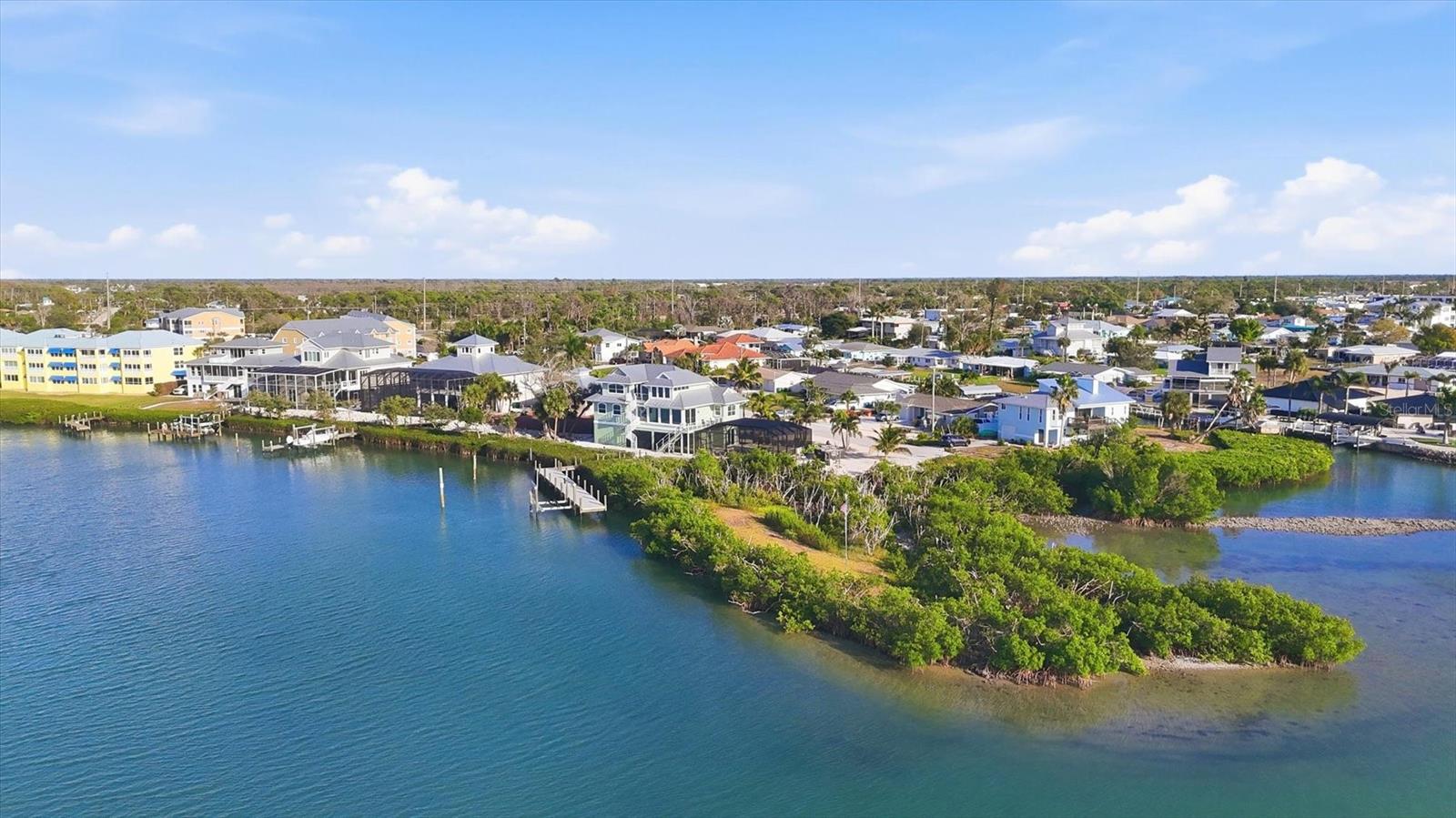 LANDINGS ON LEMON BAY - Residential