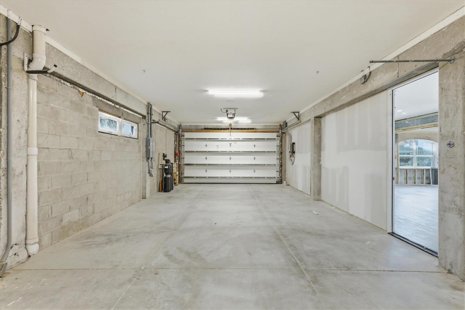 LANDINGS ON LEMON BAY - Residential