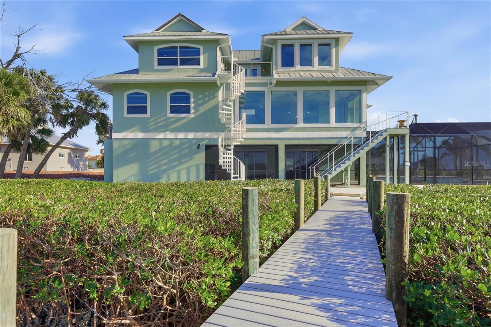 LANDINGS ON LEMON BAY - Residential