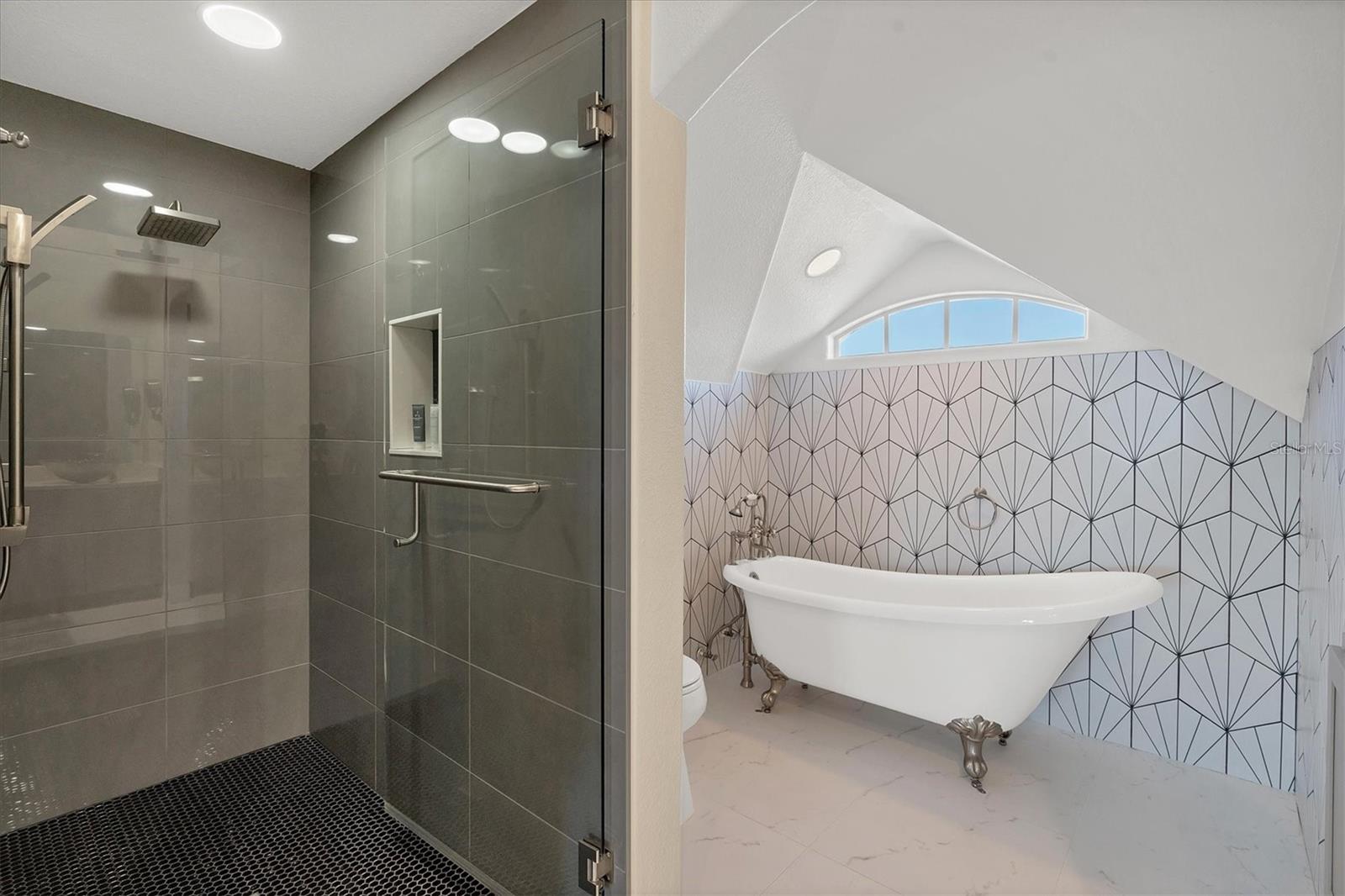 LANDINGS ON LEMON BAY - Residential