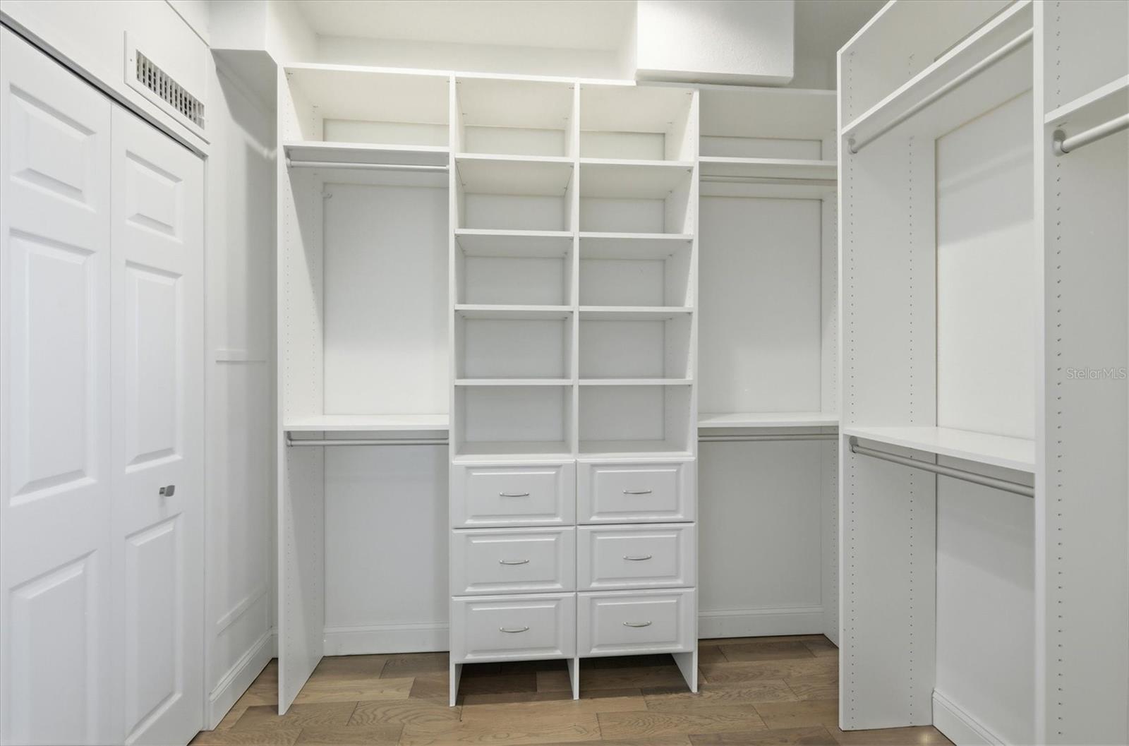 LANDINGS ON LEMON BAY - Residential