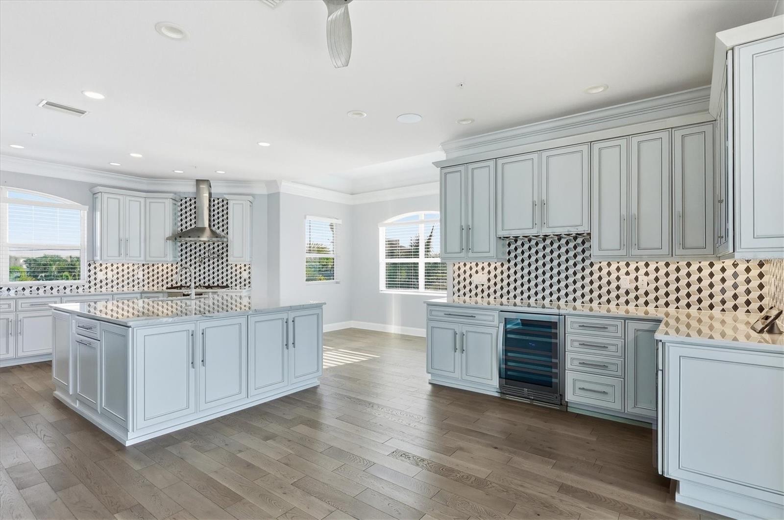 LANDINGS ON LEMON BAY - Residential