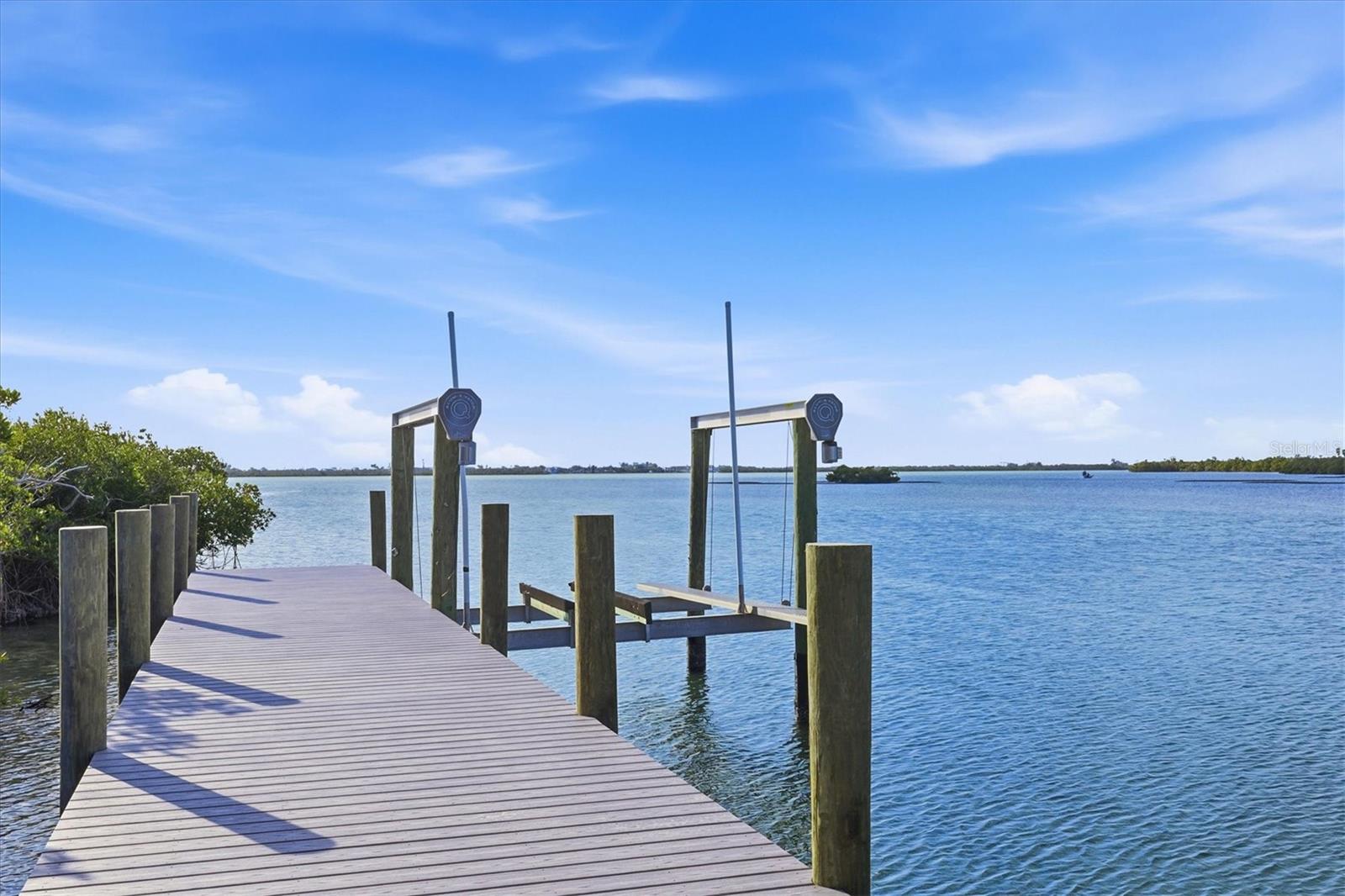 LANDINGS ON LEMON BAY - Residential