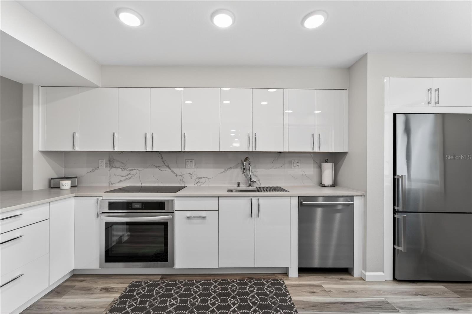 BAYPORT BCH & TEN PH F - Residential