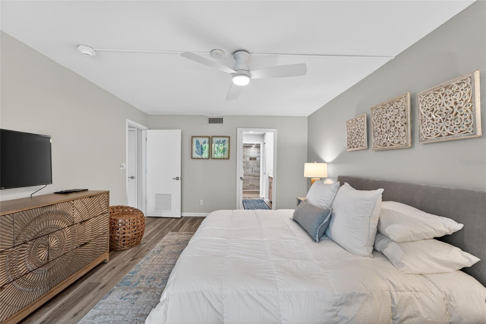 BAYPORT BCH & TEN PH F - Residential