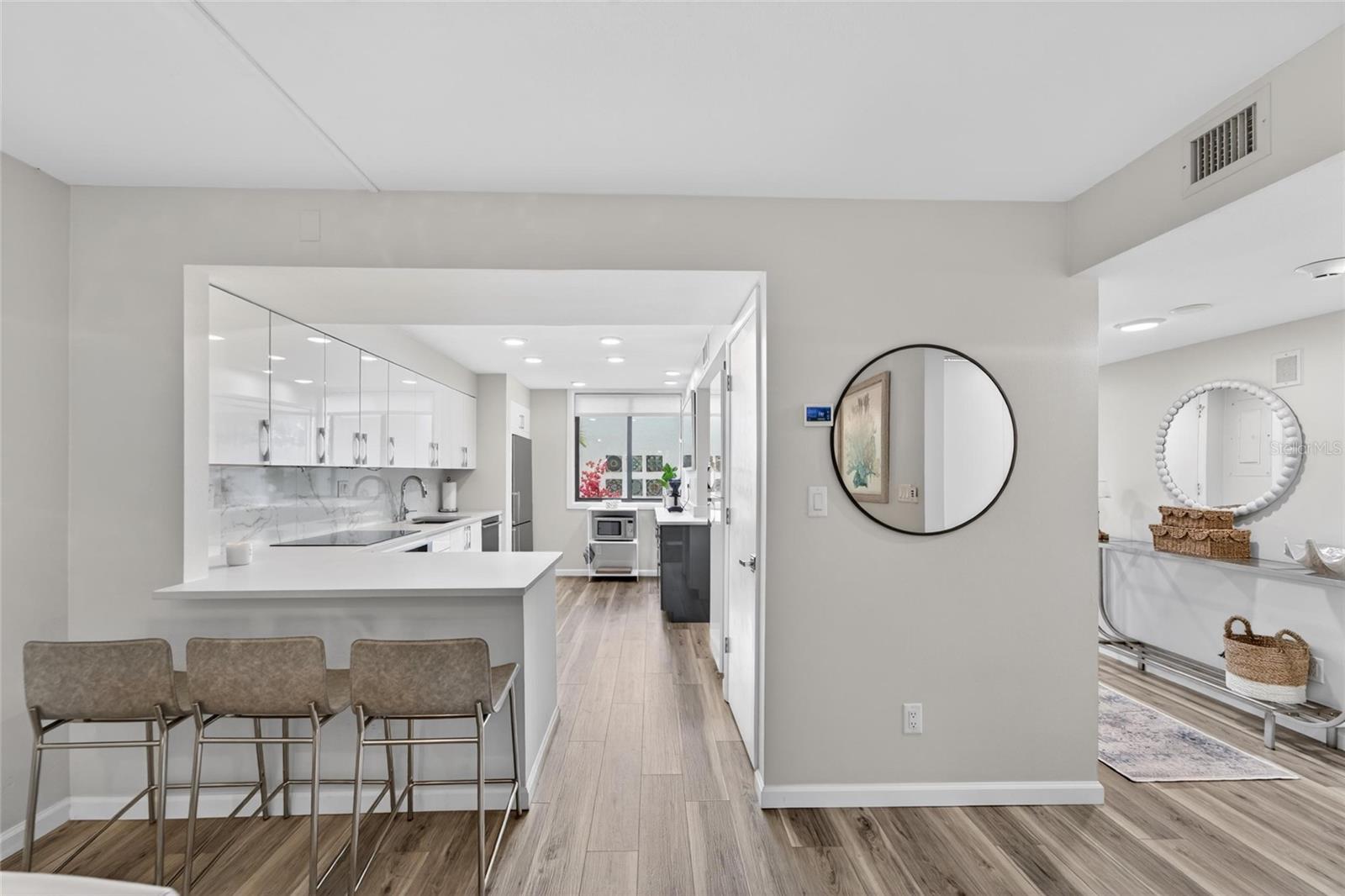 BAYPORT BCH & TEN PH F - Residential