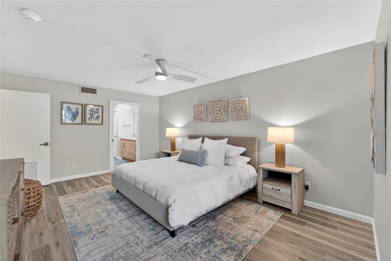 BAYPORT BCH & TEN PH F - Residential