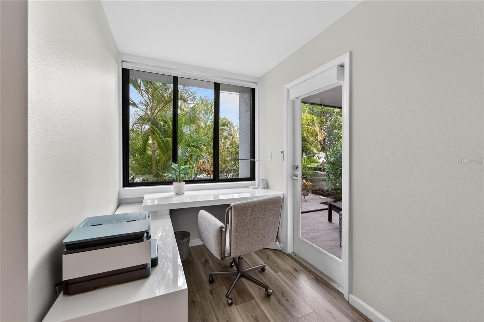 BAYPORT BCH & TEN PH F - Residential