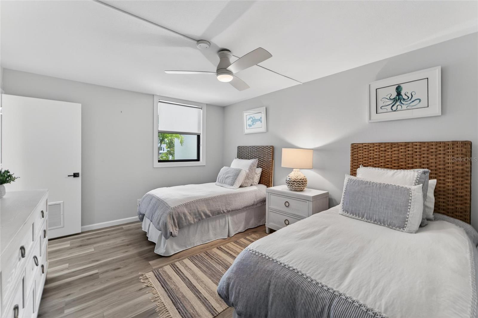 BAYPORT BCH & TEN PH F - Residential