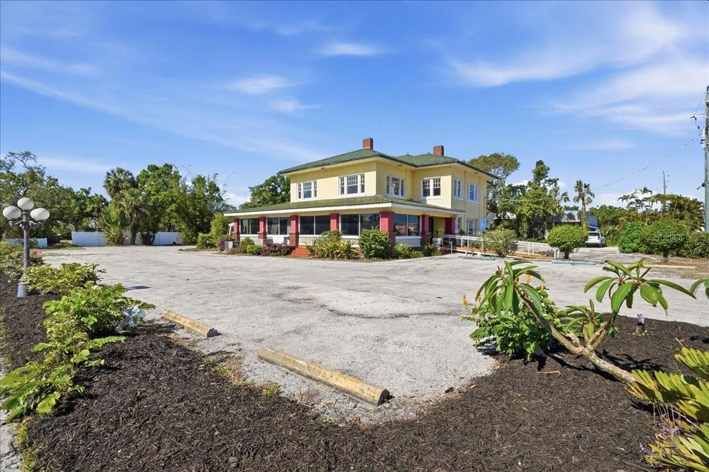 Photo of 337 8th Avenue W, Palmetto, FL 34221 (MLS # A4689794)