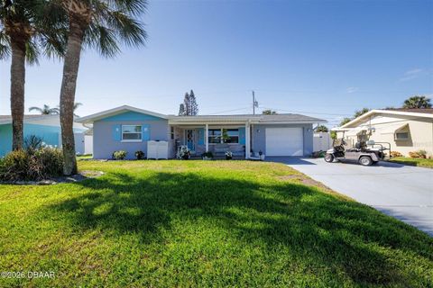 Photo of 40 Aqua Vista Drive, Ormond Beach, FL 32176 (MLS # V4948622)