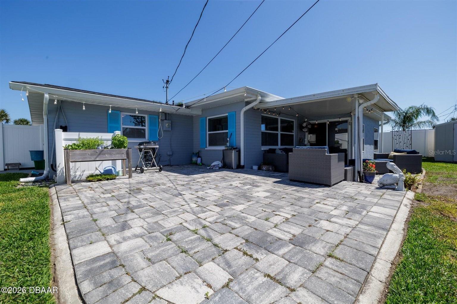 AQUA VISTA CIRCLES - Residential