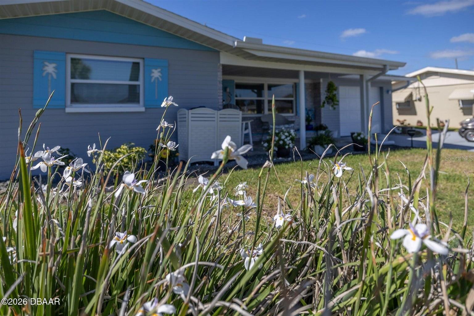 AQUA VISTA CIRCLES - Residential