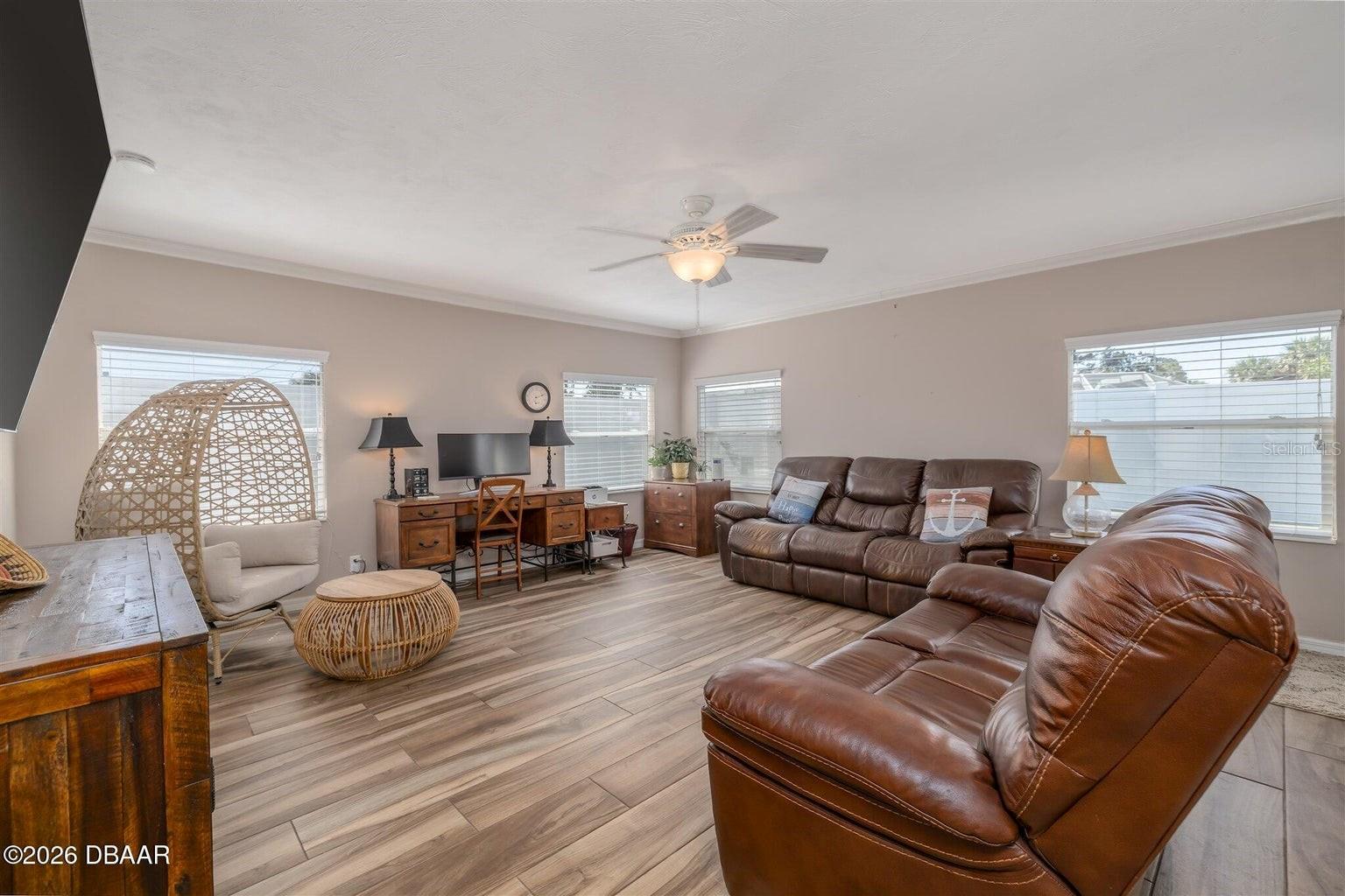 AQUA VISTA CIRCLES - Residential