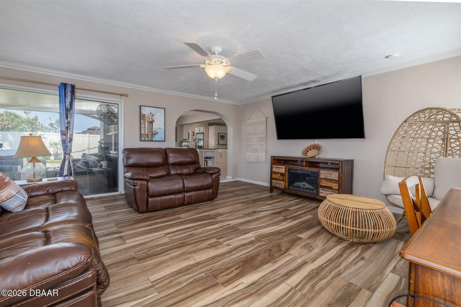 AQUA VISTA CIRCLES - Residential