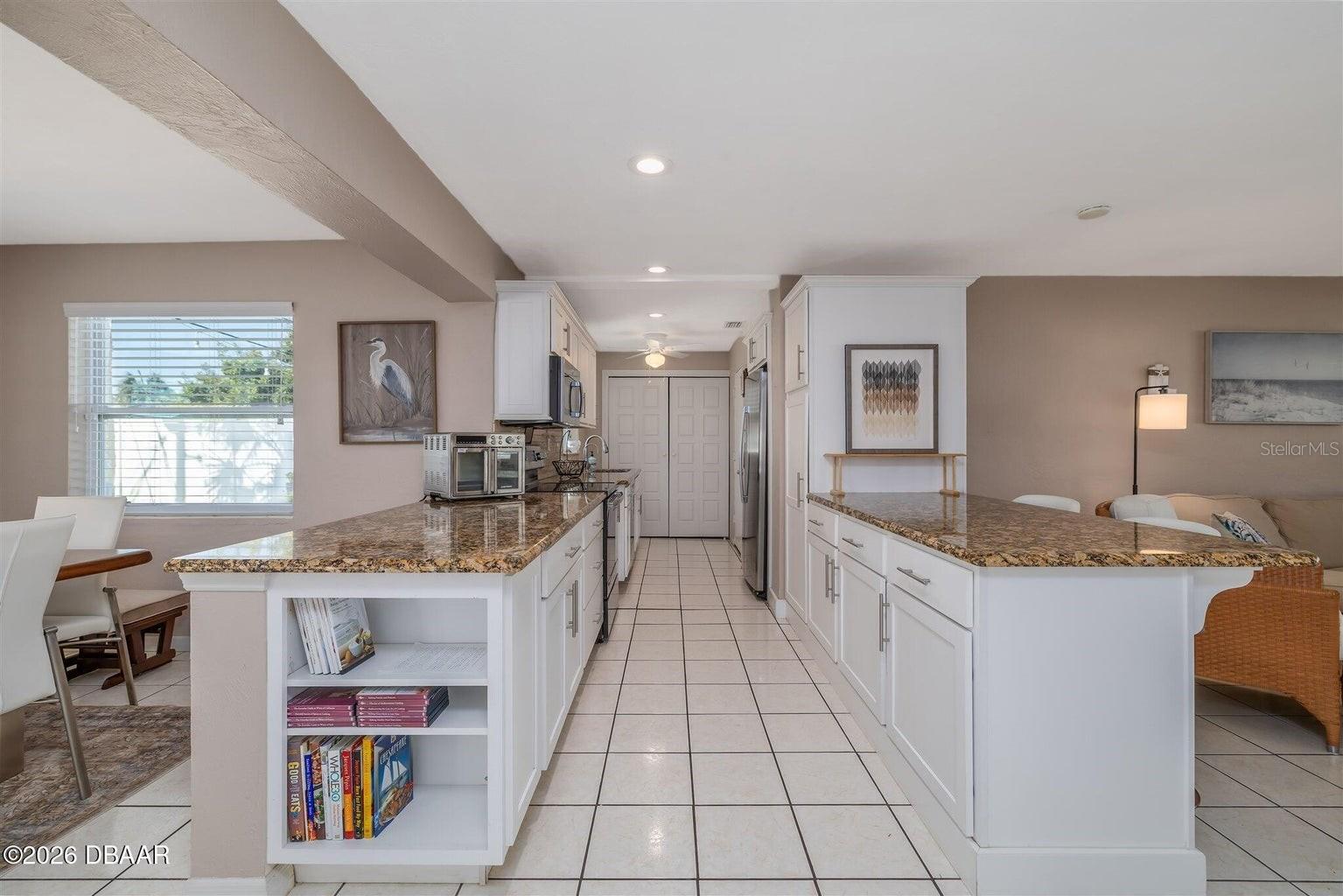 AQUA VISTA CIRCLES - Residential