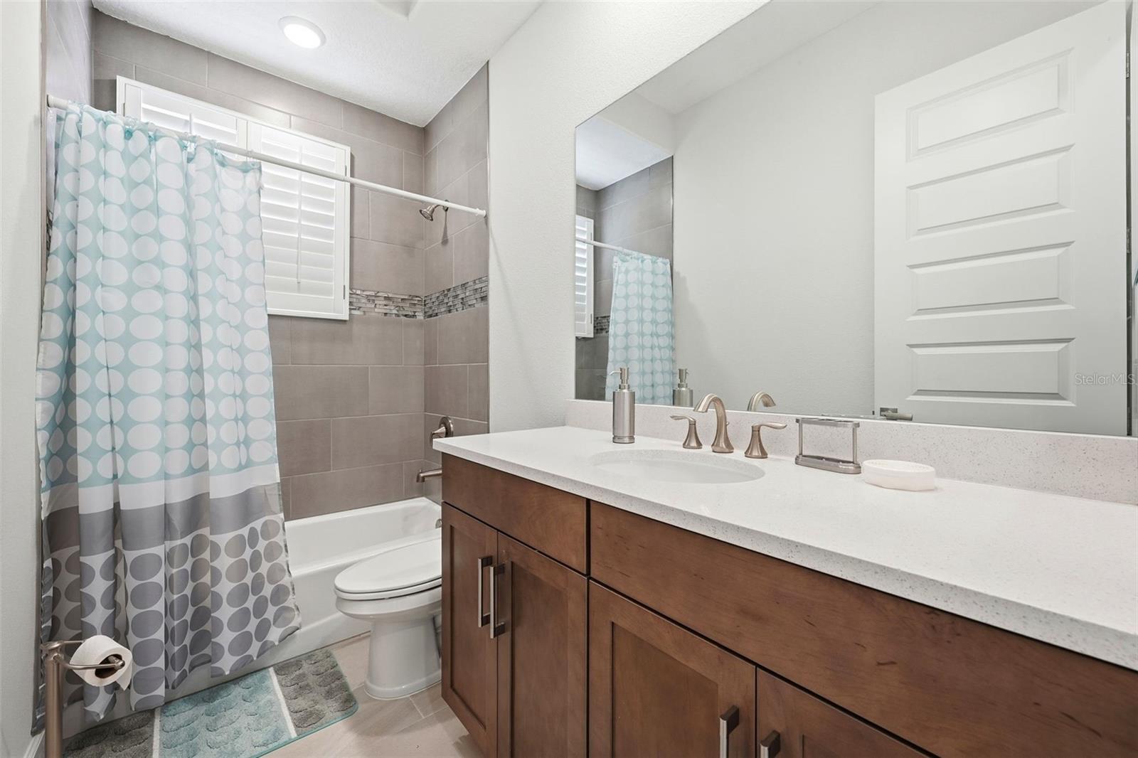 HIDDEN LAKES WATER OAKS PH 02 - Residential