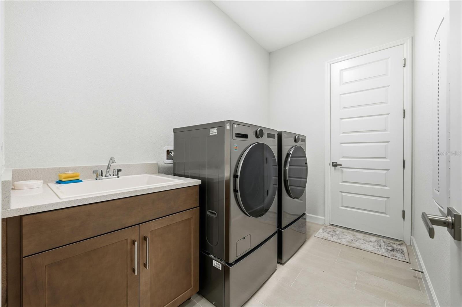 HIDDEN LAKES WATER OAKS PH 02 - Residential