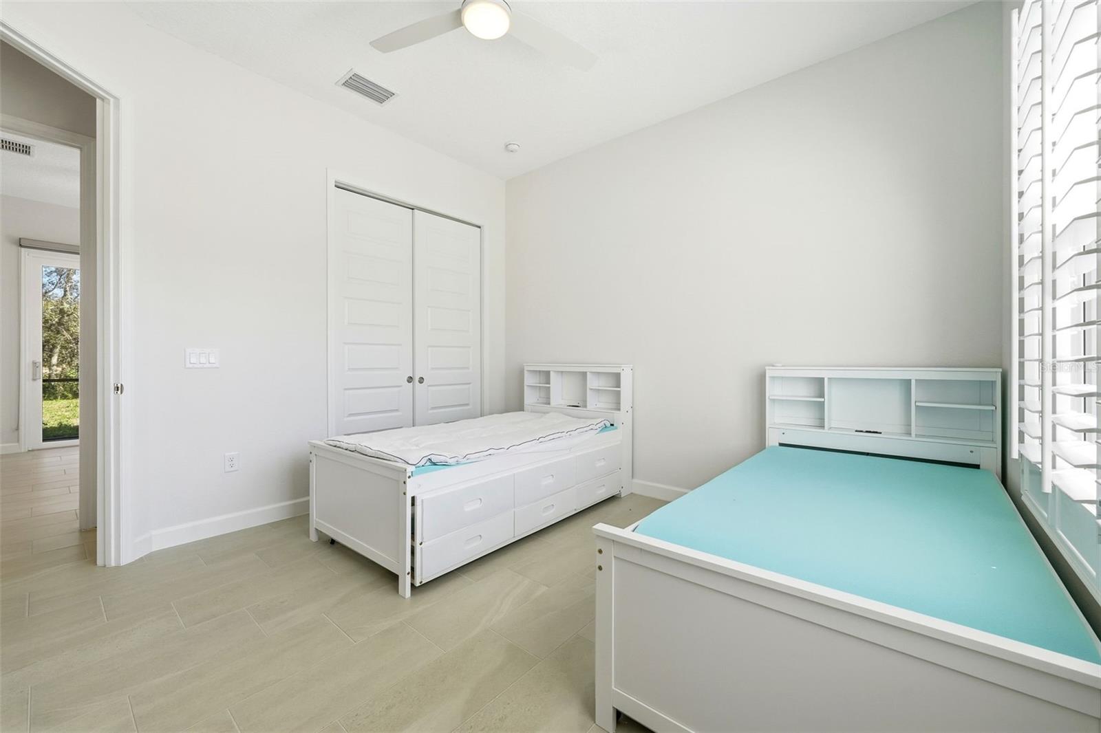 HIDDEN LAKES WATER OAKS PH 02 - Residential