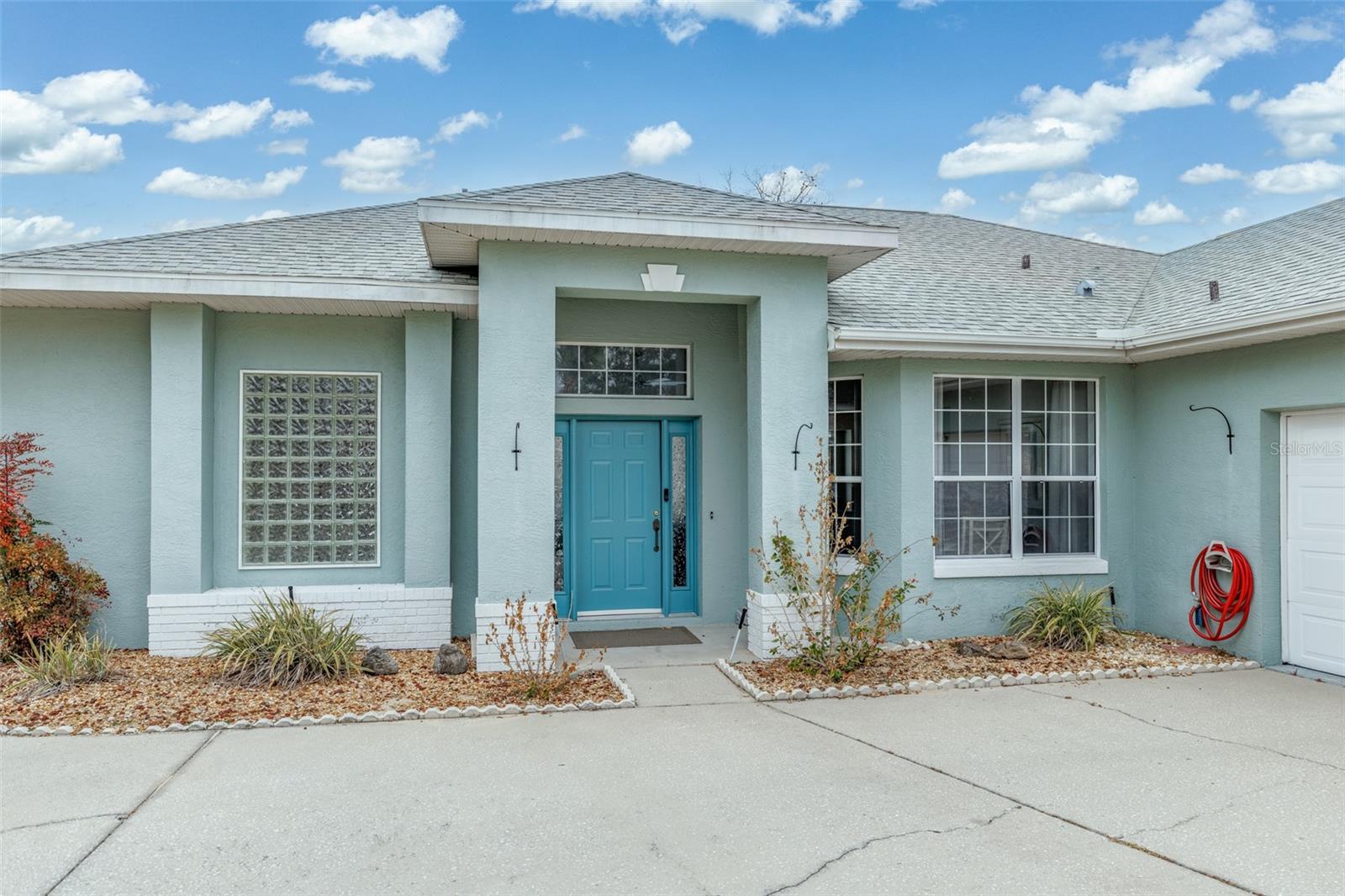 4740 N CRESTLINE DRIVE