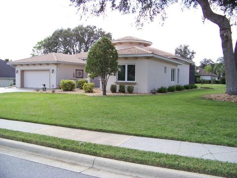 A home in LADY LAKE