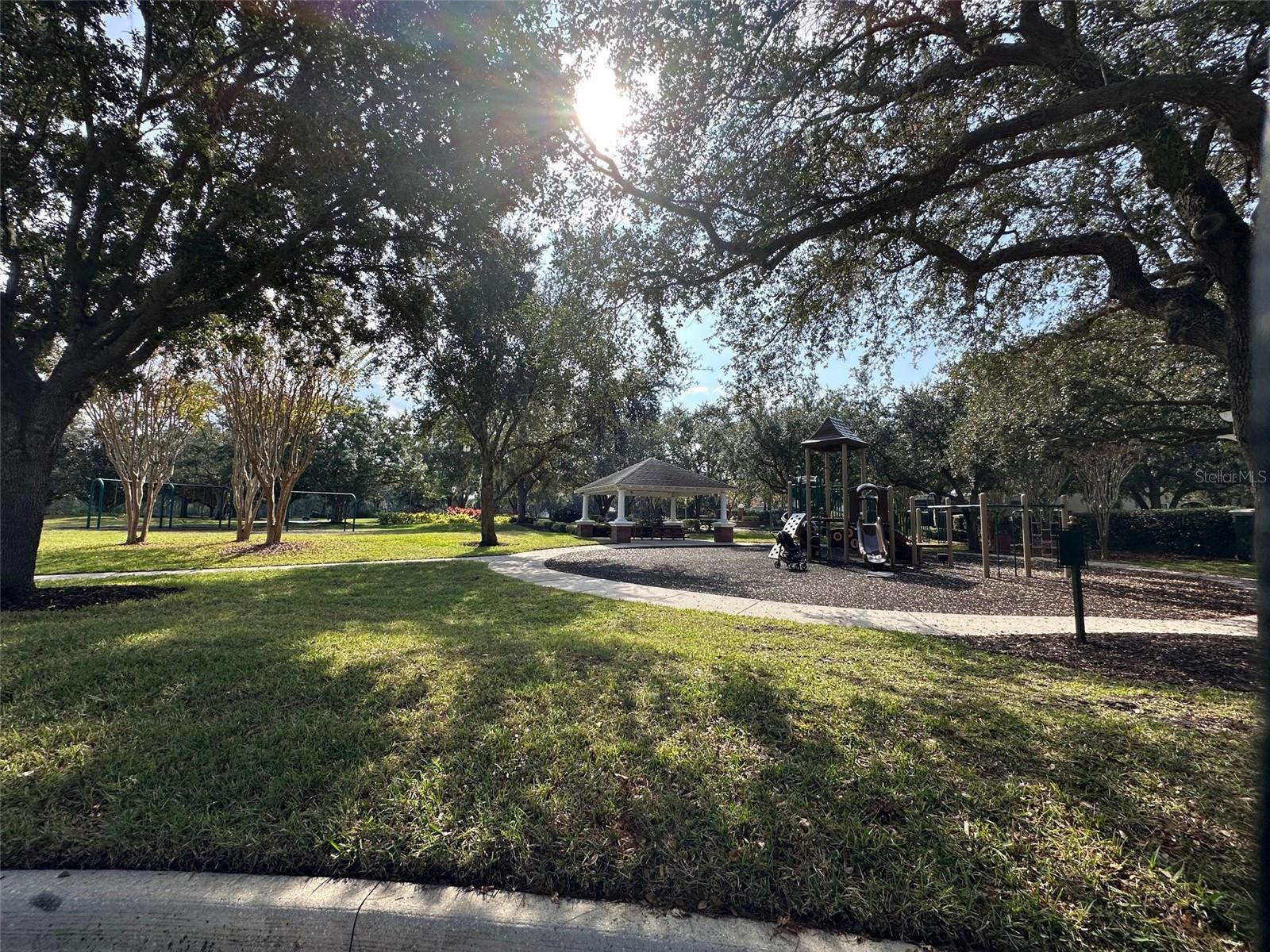 KEENES POINTE - Residential