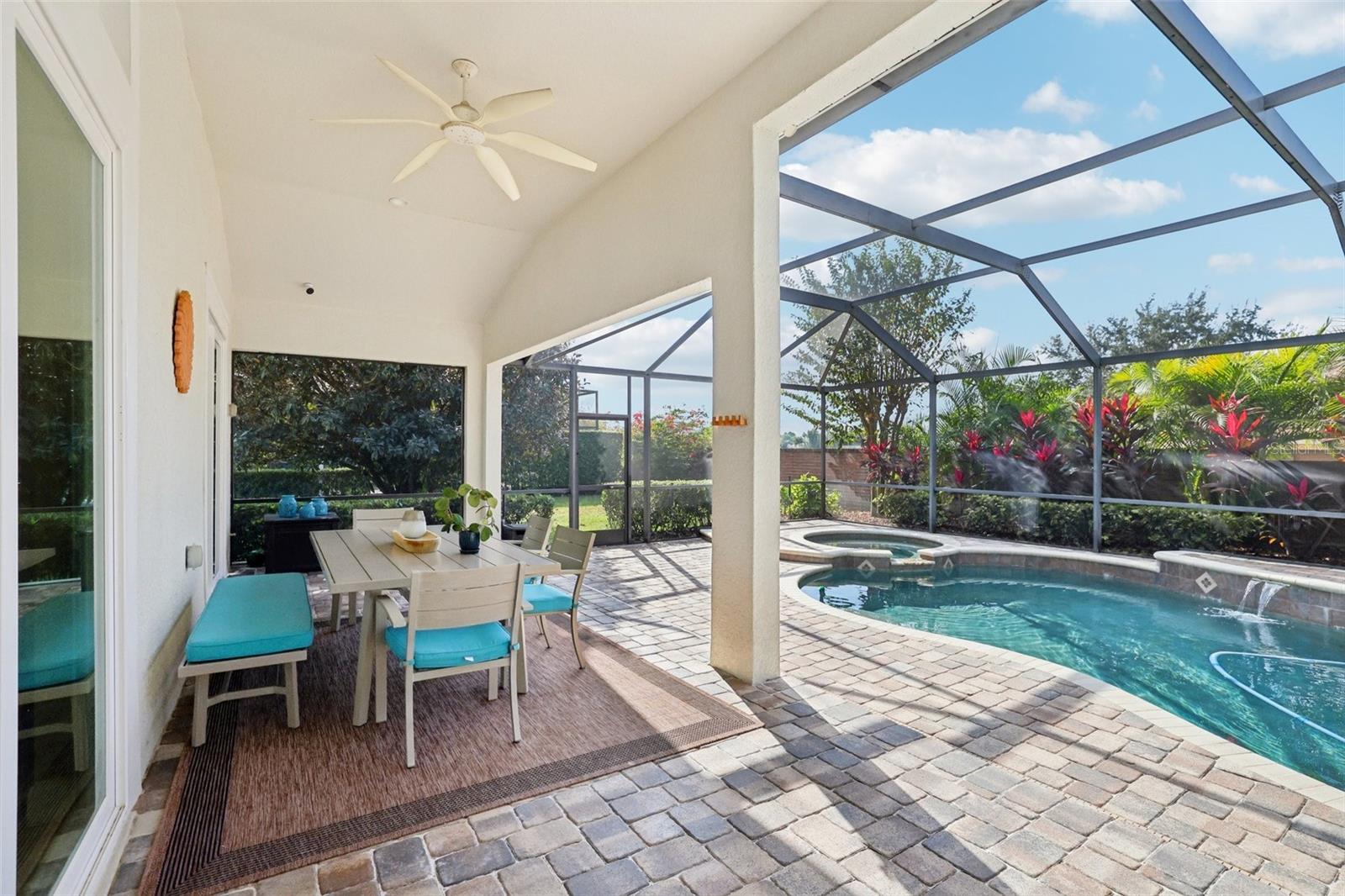 KEENES POINTE - Residential