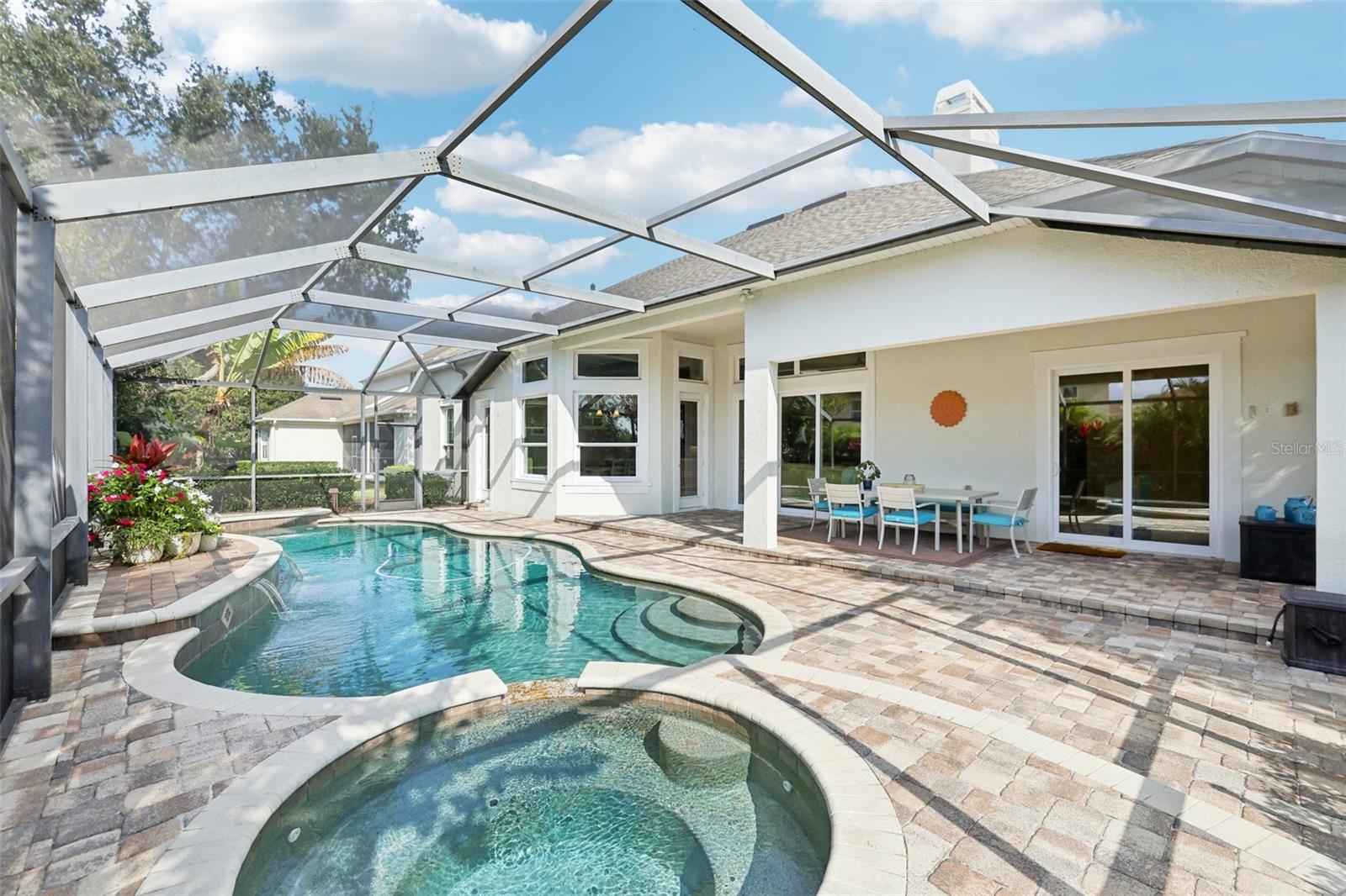 KEENES POINTE - Residential