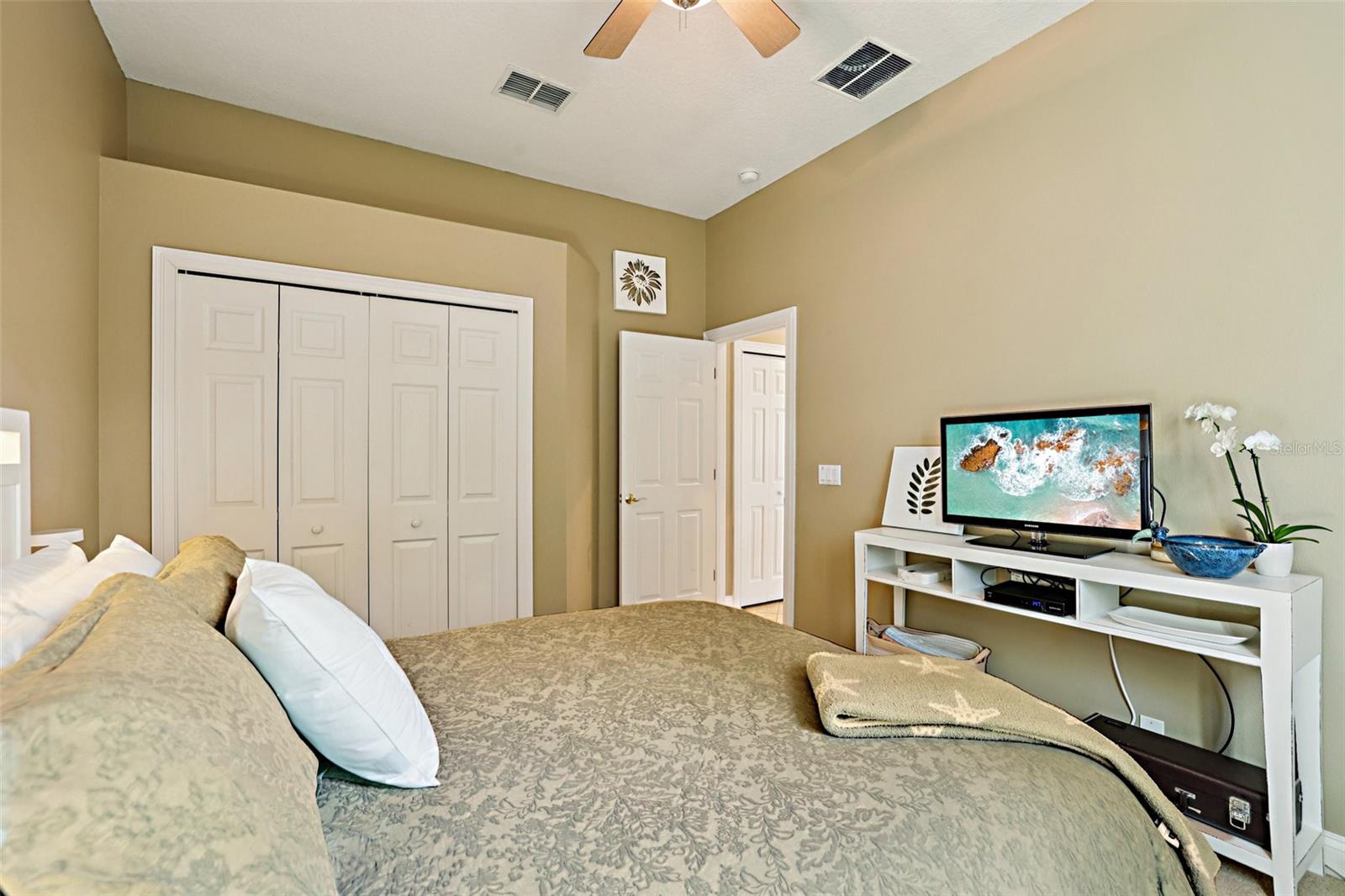 KEENES POINTE - Residential