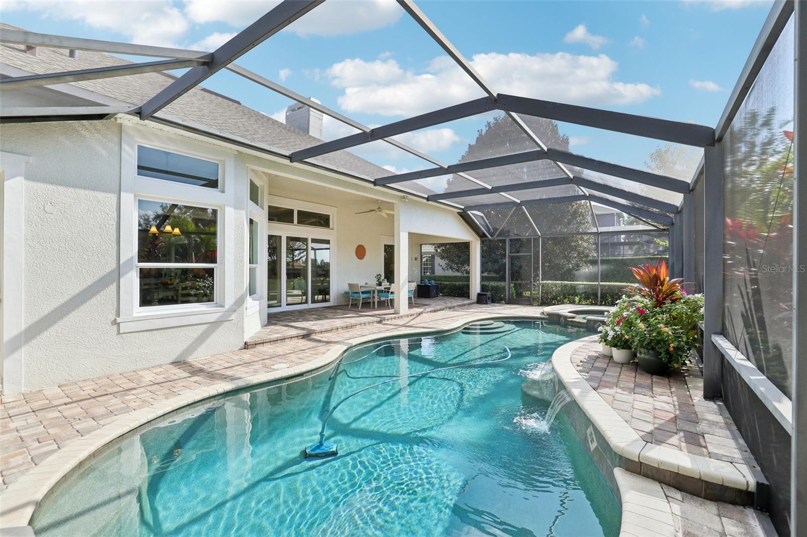 KEENES POINTE - Residential