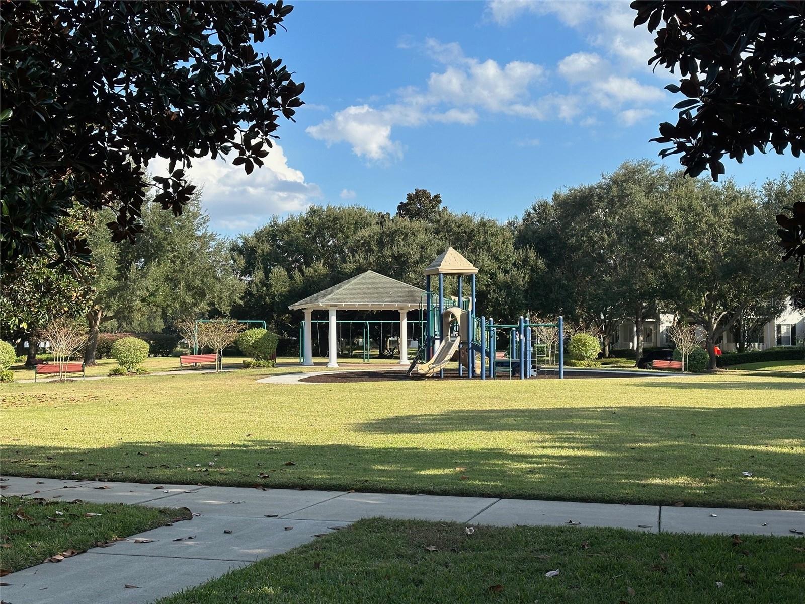 KEENES POINTE - Residential