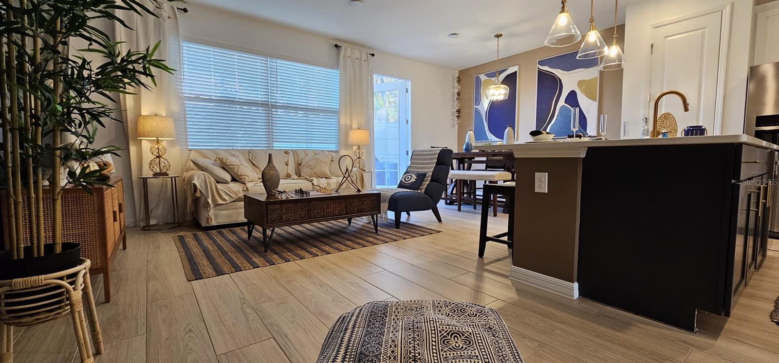 FESTIVAL PH 5 - Residential Lease