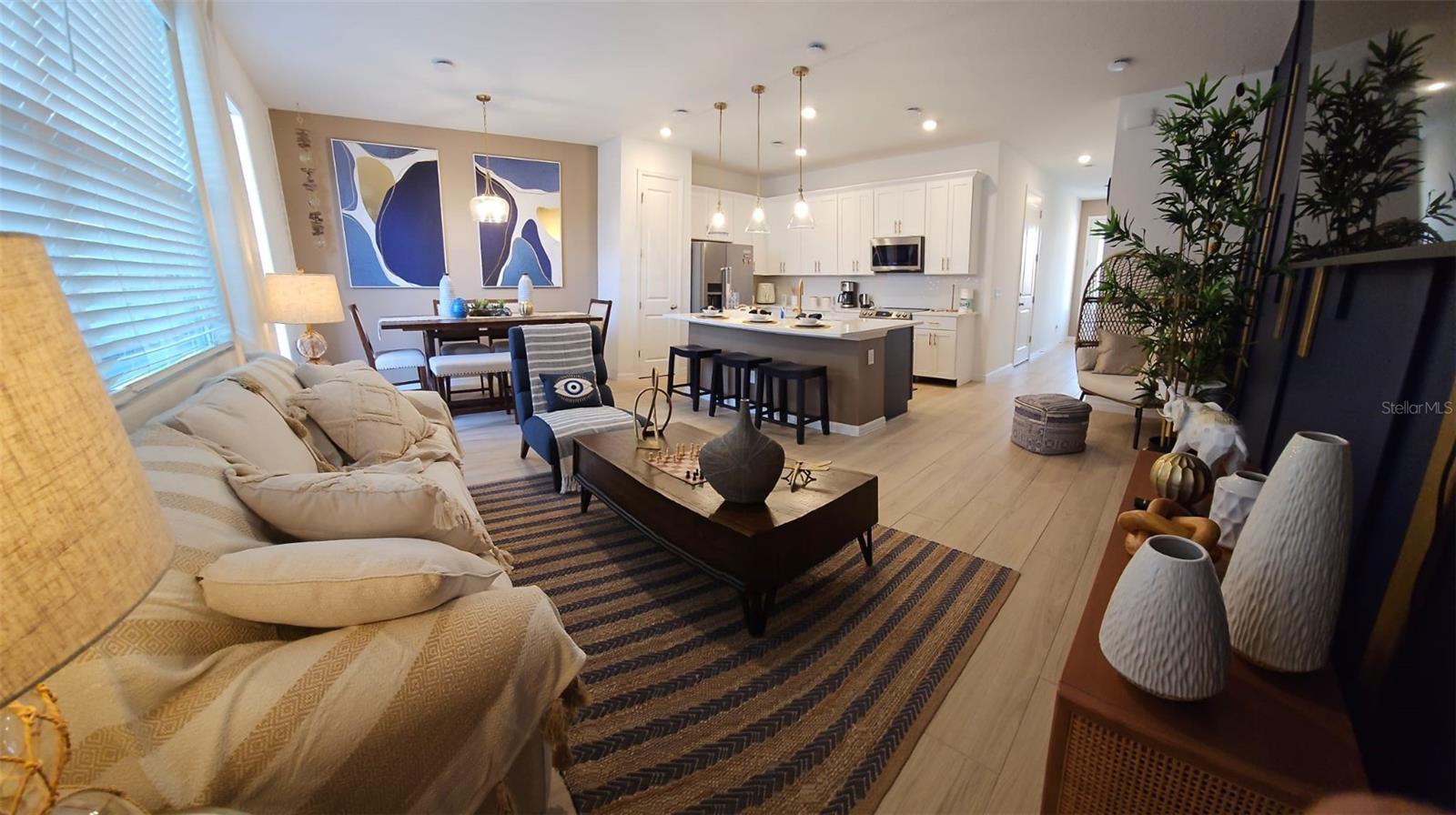 FESTIVAL PH 5 - Residential Lease