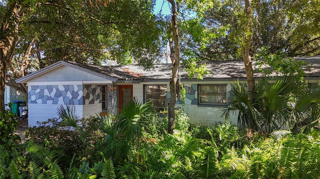 Photo of 11633 92nd Street N, Largo, FL 33773 (MLS # TB8438342)
