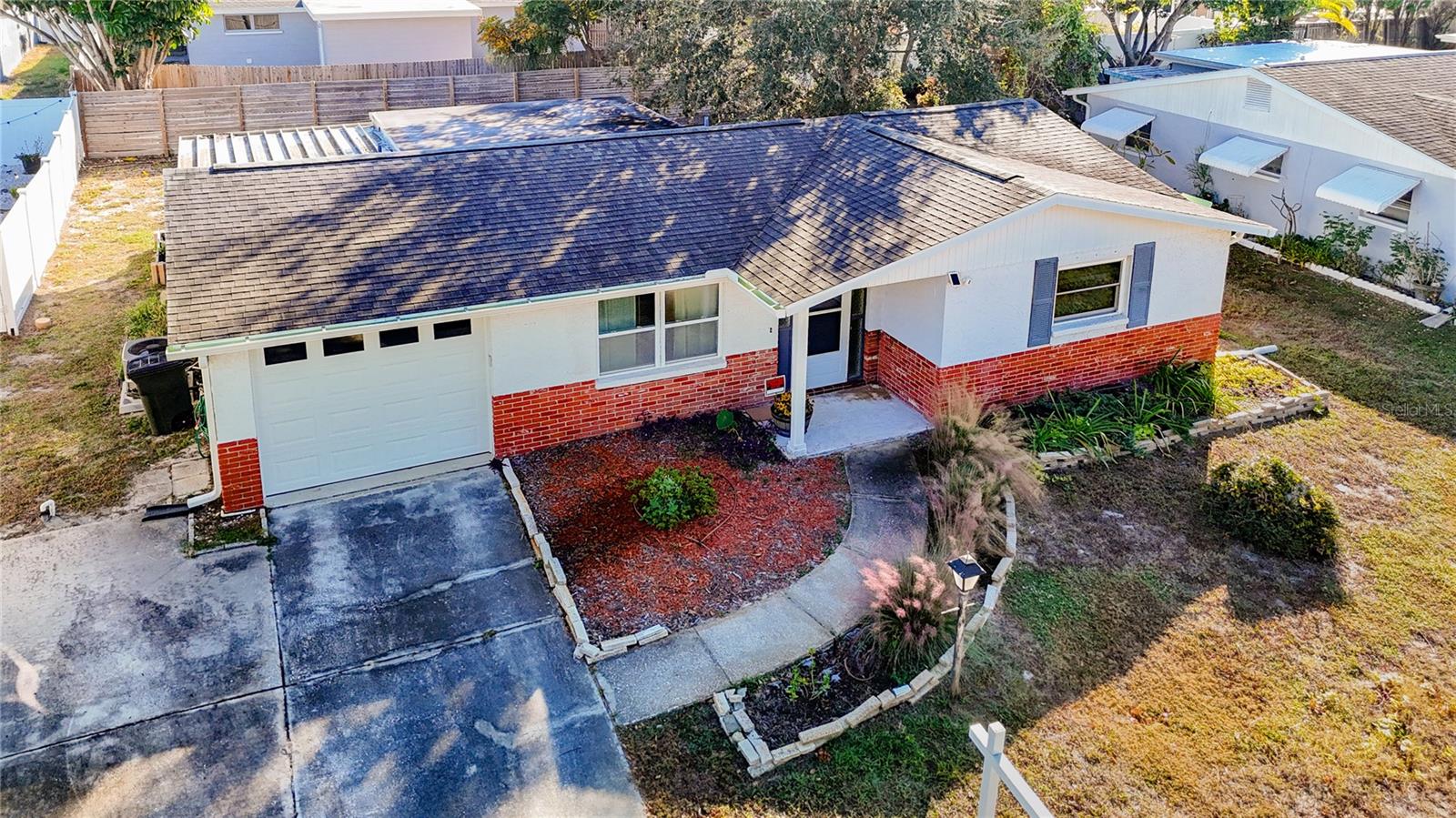 EMBASSY HILLS - Residential