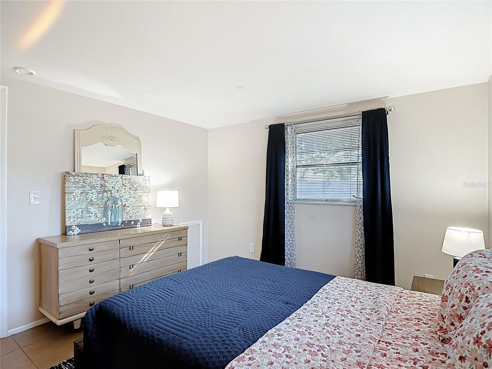 EMBASSY HILLS - Residential