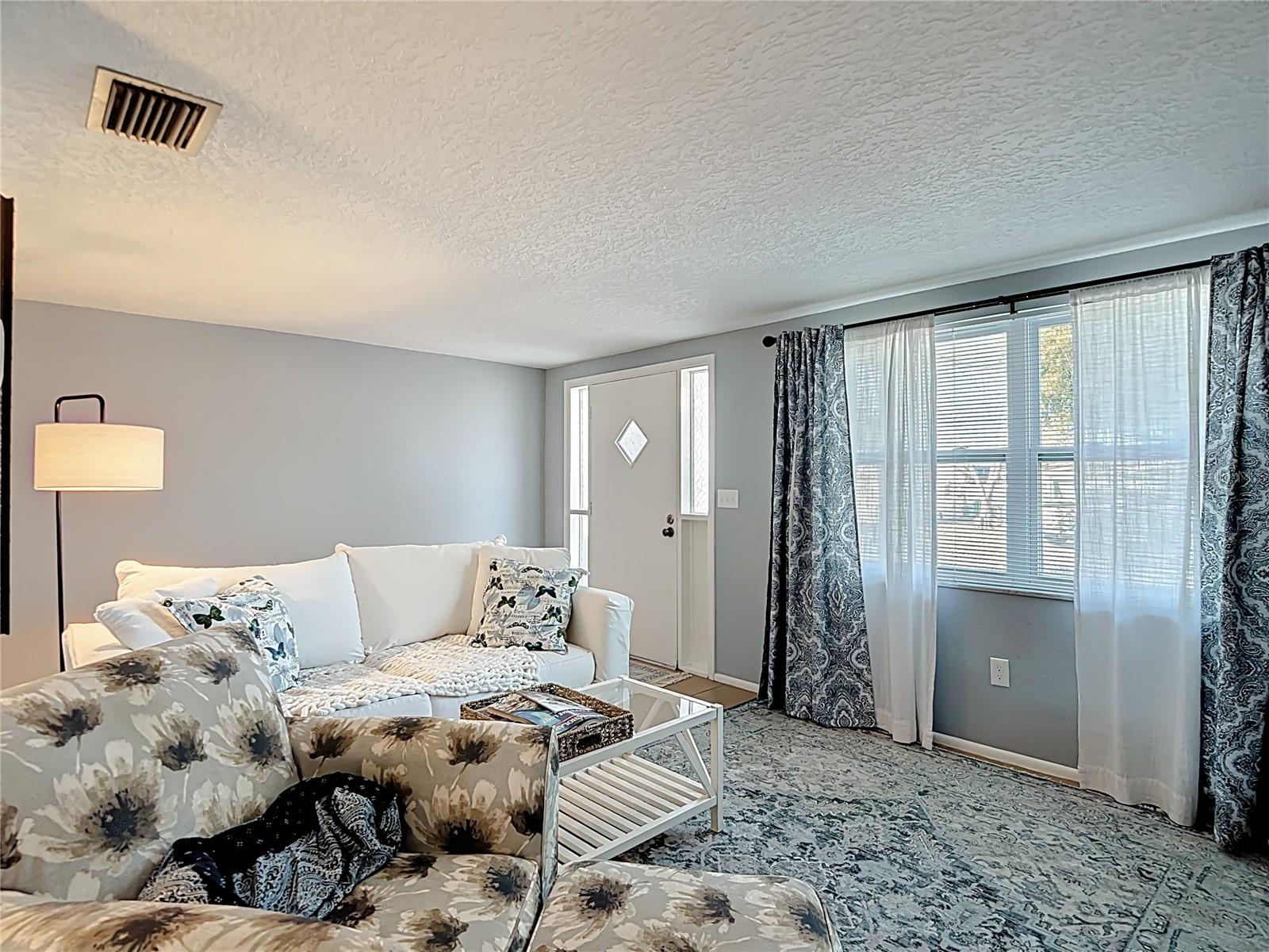 EMBASSY HILLS - Residential