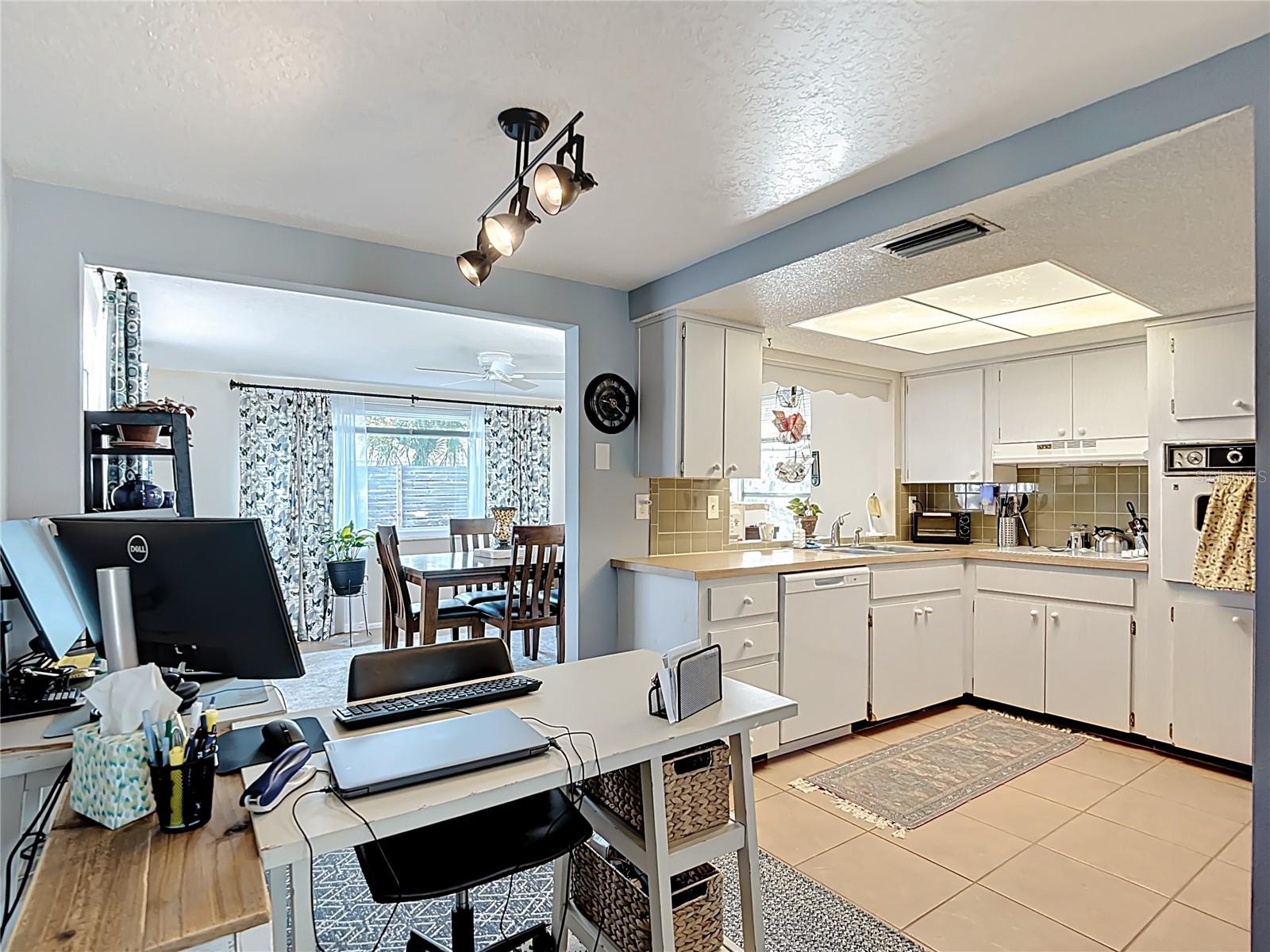 EMBASSY HILLS - Residential