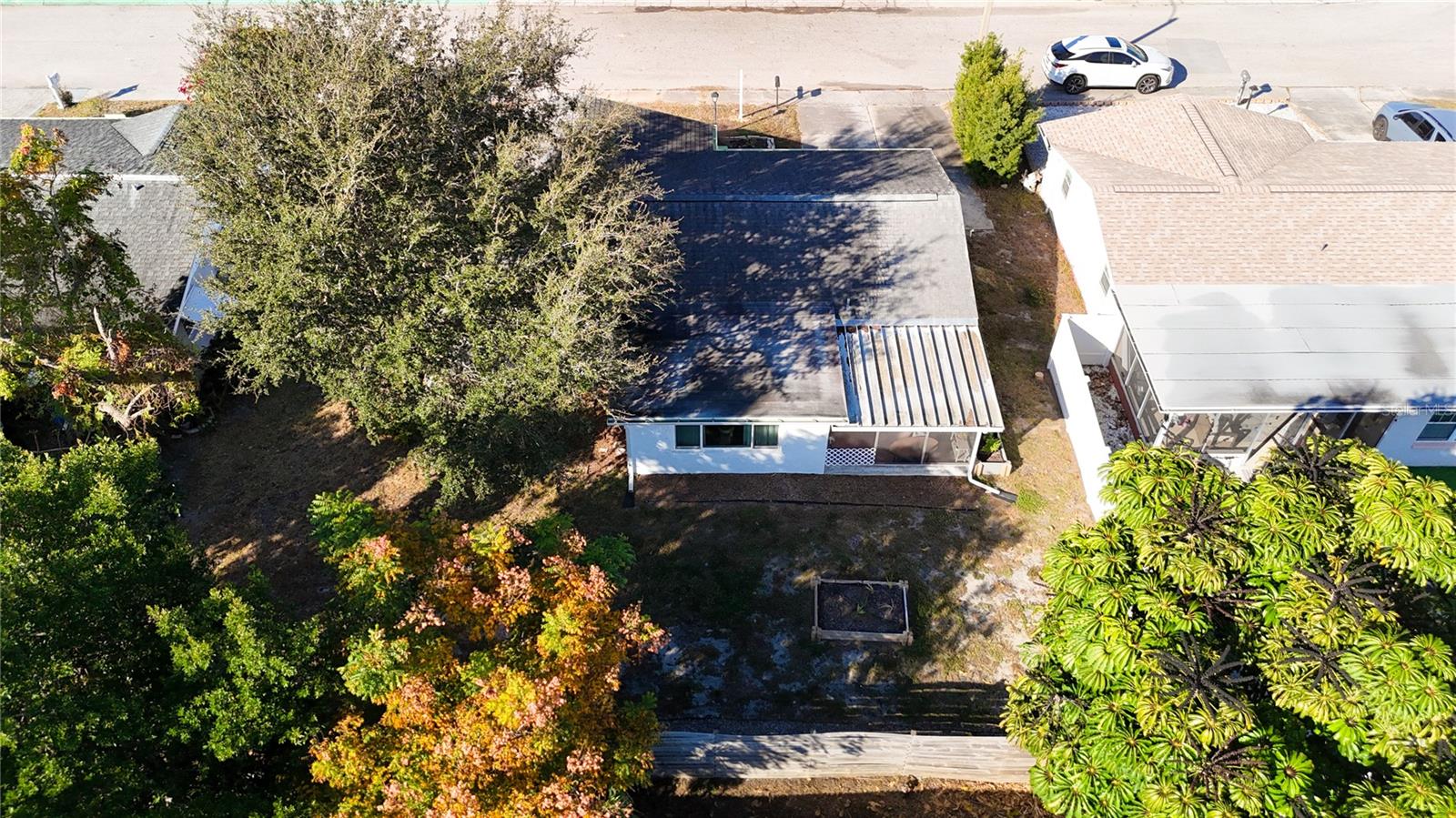 EMBASSY HILLS - Residential